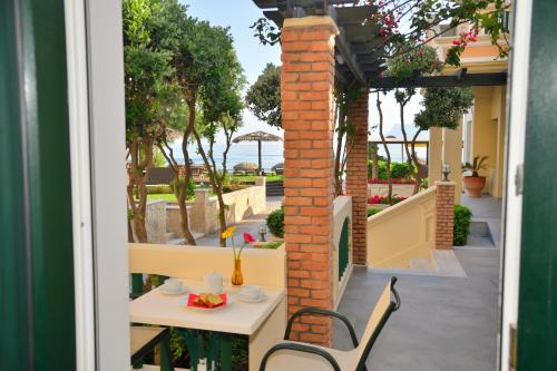 Imagen de la habitación del Hotel Maria Beach. Foto 18