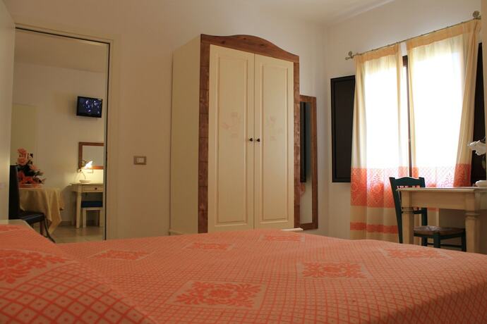 Imagen general del Hotel Maria Caderina Green Village. Foto 5