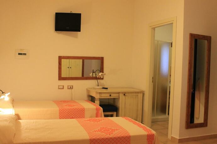 Imagen general del Hotel Maria Caderina Green Village. Foto 8