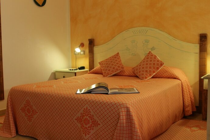 Imagen general del Hotel Maria Caderina Green Village. Foto 10