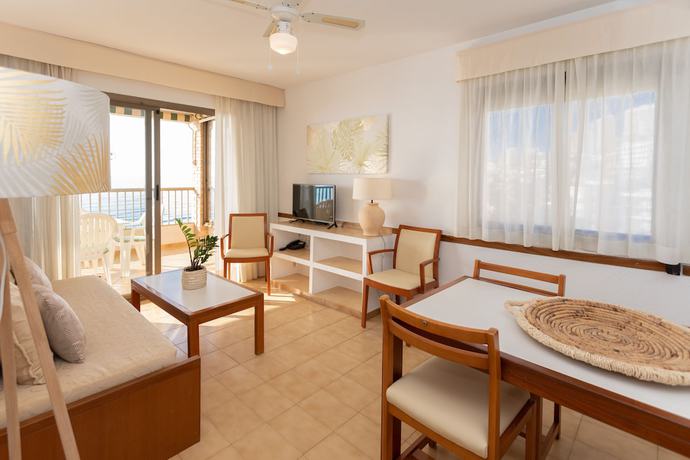 Imagen de la habitación del Hotel Maria Cristina Beach. Foto 5