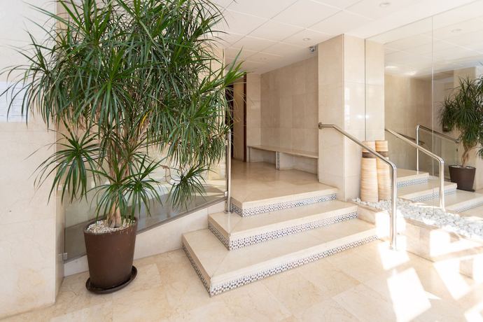 Imagen de los interiores del Hotel Maria Cristina Beach. Foto 20