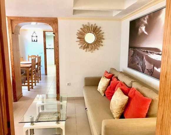 Imagen de la habitación del Hotel Maria Cristina Beach. Foto 6