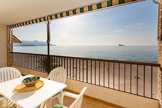 Imagen de la habitación del Hotel Maria Cristina Beach. Foto 16