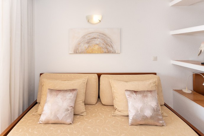 Imagen de la habitación del Hotel Maria Cristina Beach. Foto 19