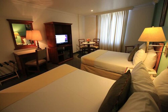 Imagen de la habitación del Hotel Maria Cristina, Ciudad de M&eacute;xico. Foto 3
