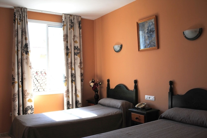 Imagen de la habitación del Hotel Maria Cristina, Rincón de la Victoria. Foto 11