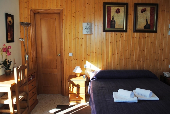 Imagen de la habitación del Hotel Maria Cristina, Rincón de la Victoria. Foto 12