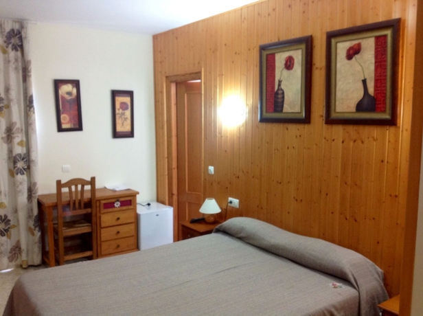 Imagen de la habitación del Hotel Maria Cristina, Rincón de la Victoria. Foto 14