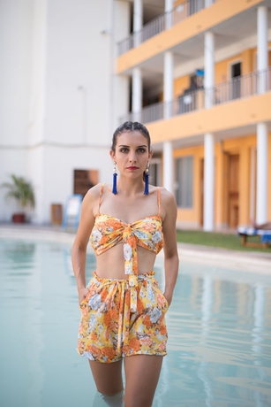 Imagen de la piscina del Hotel Maria Del Carmen Merida. Foto 17