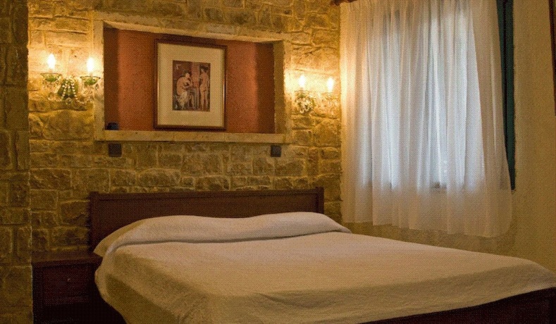 Imagen general del Hotel Maria Elena Villas. Foto 8