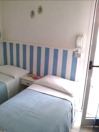 Imagen de la habitación del Hotel Maria Gabriella. Foto 10