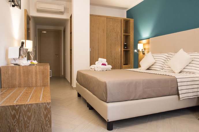 Imagen de la habitación del Hotel Maria, Golfo Aranci. Foto 3