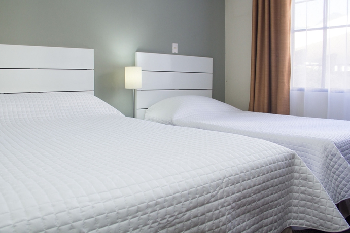 Imagen de la habitación del Hotel Maria Jose Suites. Foto 14