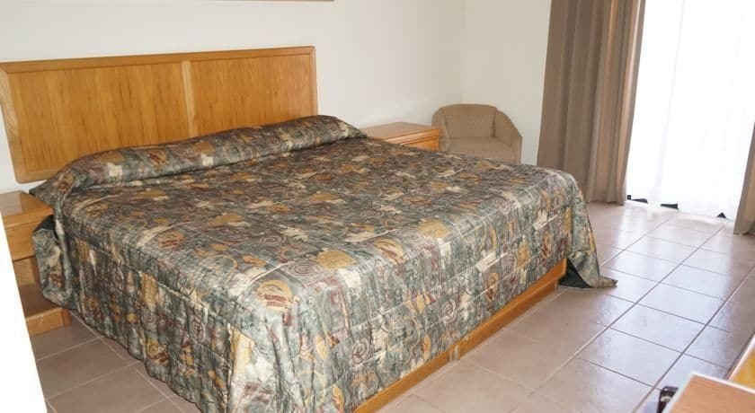 Imagen de la habitación del Hotel Maria Luisa Inn and Suites. Foto 3