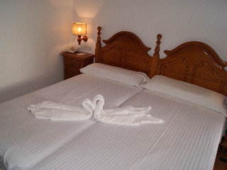 Imagen de la habitación del Hotel Maria Luisa, Rute. Foto 4