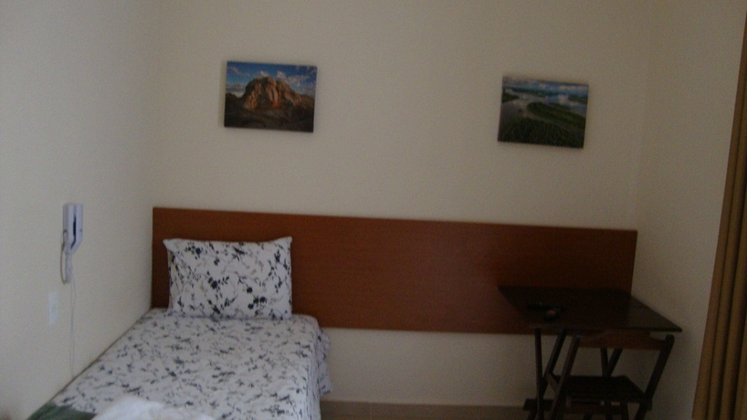 Imagen de la habitación del Hotel Maria Luiza. Foto 9