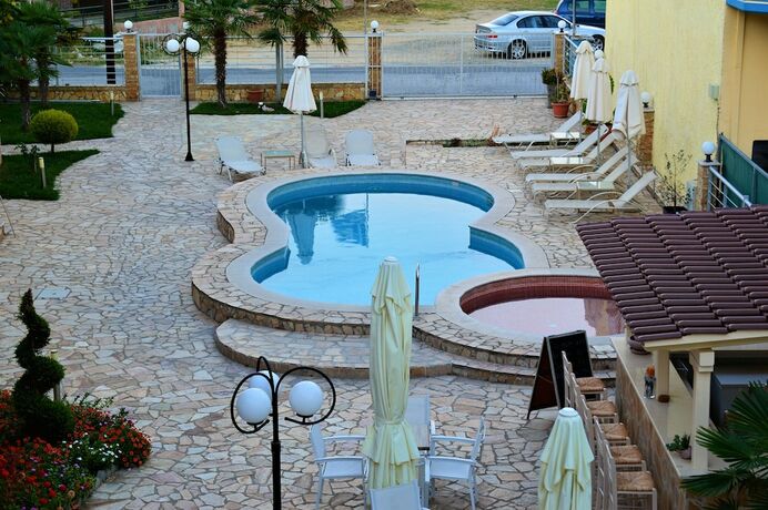 Imagen general del Hotel Maria Lux. Foto 5