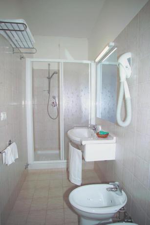 Imagen de la habitación del Hotel Maria, Pineto. Foto 2