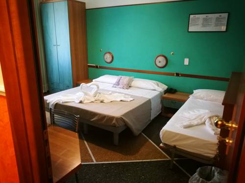 Imagen de la habitación del Hotel Maria, Pisa. Foto 15