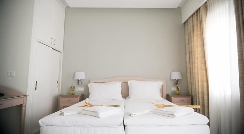 Imagen de la habitación del Hotel Maria Plomari Apartments. Foto 11