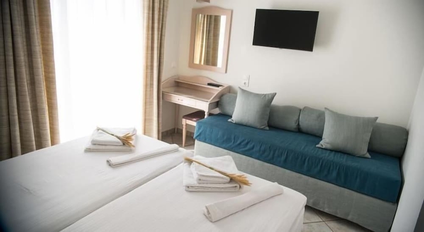 Imagen de la habitación del Hotel Maria Plomari Apartments. Foto 16