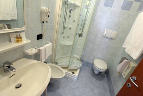 Imagen de la habitación del Hotel Maria, Predazzo. Foto 15