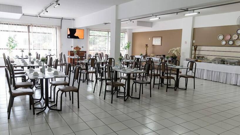 Imagen del bar/restaurante del Hotel Maria Quit&eacute;ria E Flat. Foto 17