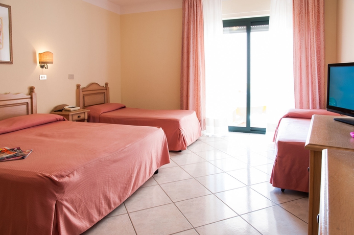 Imagen de la habitación del Hotel Maria Rosaria. Foto 11