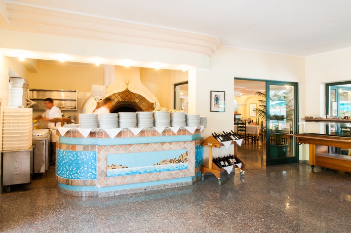 Imagen del bar/restaurante del Hotel Maria Rosaria. Foto 5