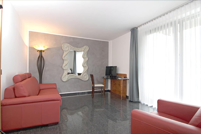 Imagen de la habitación del Hotel Maria Suite. Foto 2