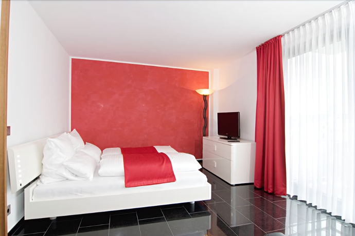 Imagen de la habitación del Hotel Maria Suite. Foto 8