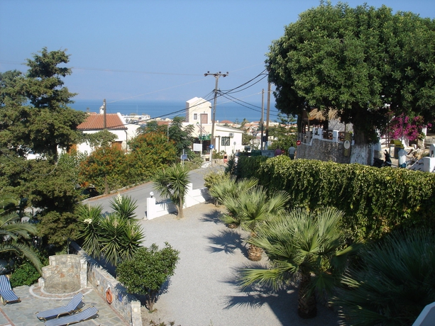 Imagen general del Hotel Maria Suites, Platanias. Foto 2