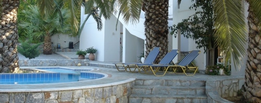 Imagen de los exteriores del Hotel Maria Suites, Platanias. Foto 3
