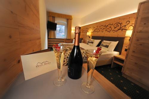 Imagen de la habitación del Hotel Maria, Val Gardena. Foto 2