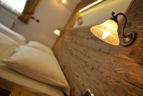 Imagen de la habitación del Hotel Maria, Val Gardena. Foto 6