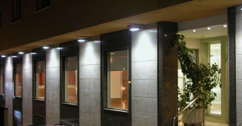 Imagen de los exteriores del Hotel Maria de Luna. Foto 8