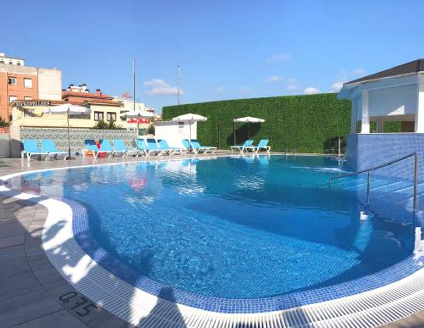 Imagen de la piscina del Hotel Maria del Mar, Lloret de Mar. Foto 14