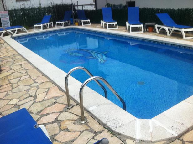 Imagen de la piscina del Hotel Maria del Mar, Noja. Foto 13