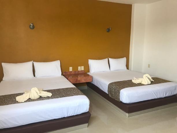Imagen de la habitación del Hotel Maria del Rocio. Foto 9