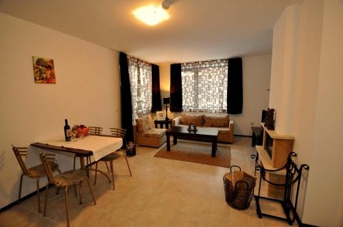 Imagen de la habitación del Hotel Maria-antoaneta Residence. Foto 8