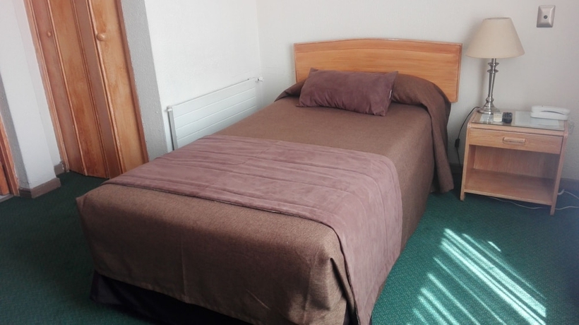 Imagen de la habitación del Hotel Mar&iacute;a Angola. Foto 3