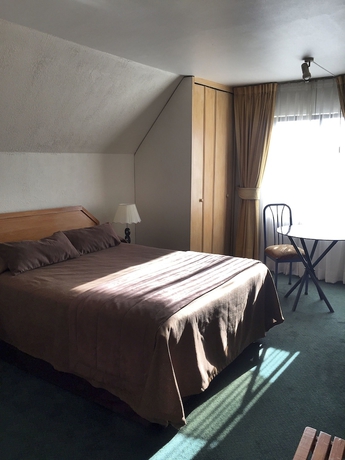 Imagen de la habitación del Hotel Mar&iacute;a Angola. Foto 6
