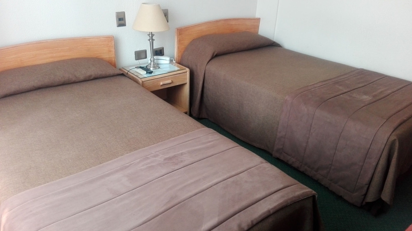 Imagen de la habitación del Hotel Mar&iacute;a Angola. Foto 7