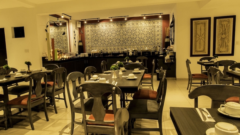 Imagen del bar/restaurante del Hotel María Jose, Mérida. Foto 2