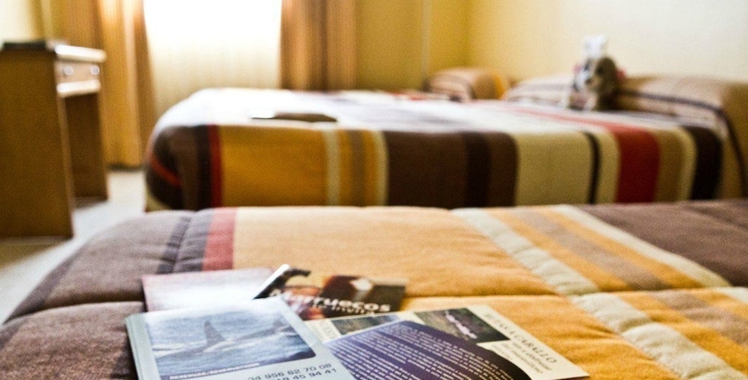 Imagen de la habitación del Hotel María Luisa, Algeciras. Foto 5