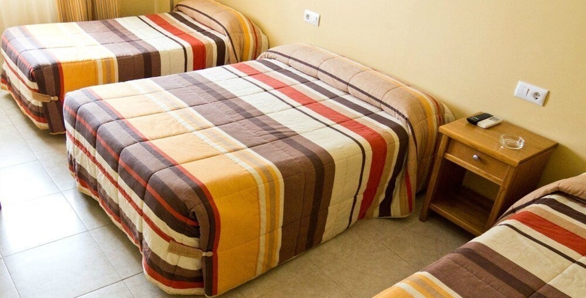 Imagen de la habitación del Hotel María Luisa, Algeciras. Foto 6