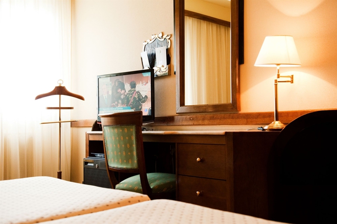 Imagen de los interiores del Hotel María Luisa, Burgos. Foto 7