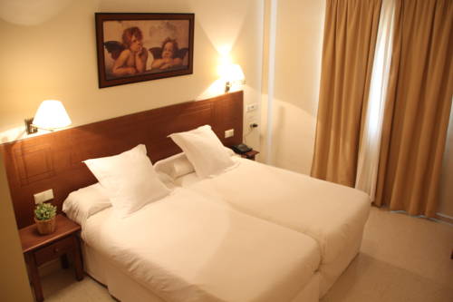 Imagen de la habitación del Hotel María, Posadas. Foto 12