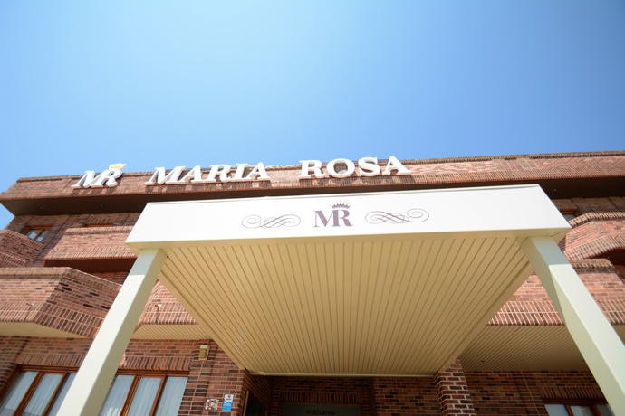 Imagen de los exteriores del Hotel María Rosa. Foto 5